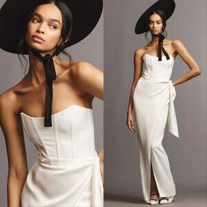 V. Chapman June Corset Front-Slit Gown - Ivory